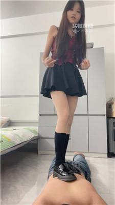 112502cy1yuyd9n2igkr22.jpg